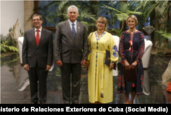 El 6 de octubre de 2022, Miguel Díaz-Canel recibió a Irina Kostyuk, embajadora de Ucrania en Cuba.