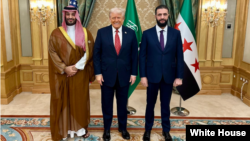 Presidente Trump se reúne con el líder sirio Ahmed al-Sharaa en Riad, Arabia Saudí.