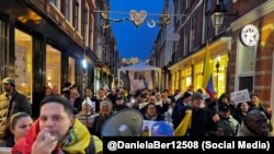 Las marchas se realizaron de manera simultánea en decenas de ciudades de Europa, América, Asia y Oceanía. 